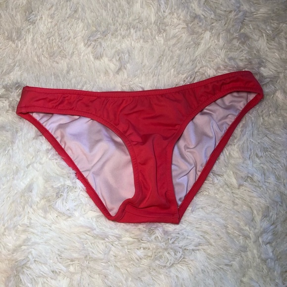 VENUS Pink Bikini Swimwear bottoms size 4 NWOT - Picture 1 of 6
